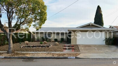 Building Photo - 310 E Moss St