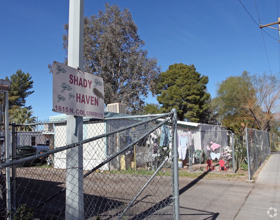 Building Photo - Shady Haven