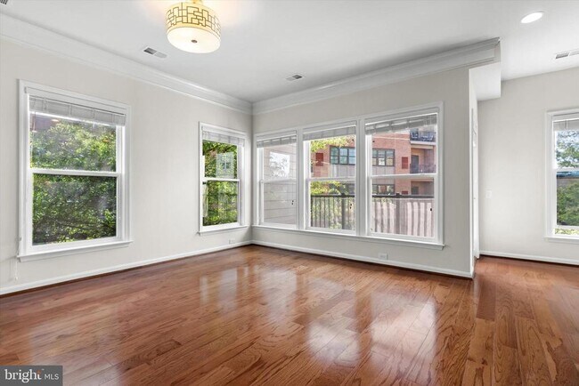 Foto del edificio - 3073 Rittenhouse Cir