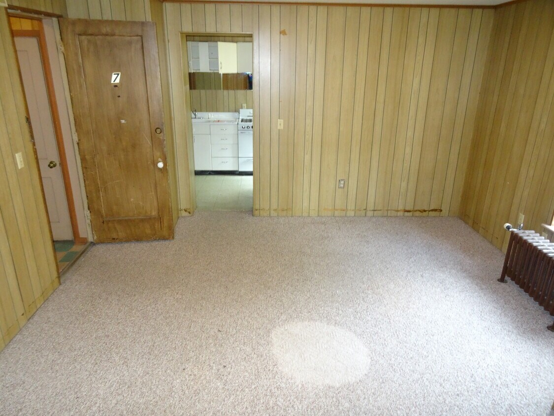 Living Room - 276 Center St