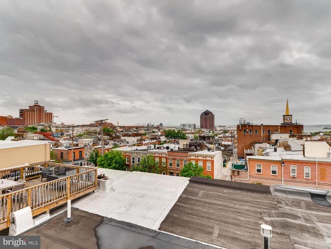 Building Photo - 3208 Hudson St