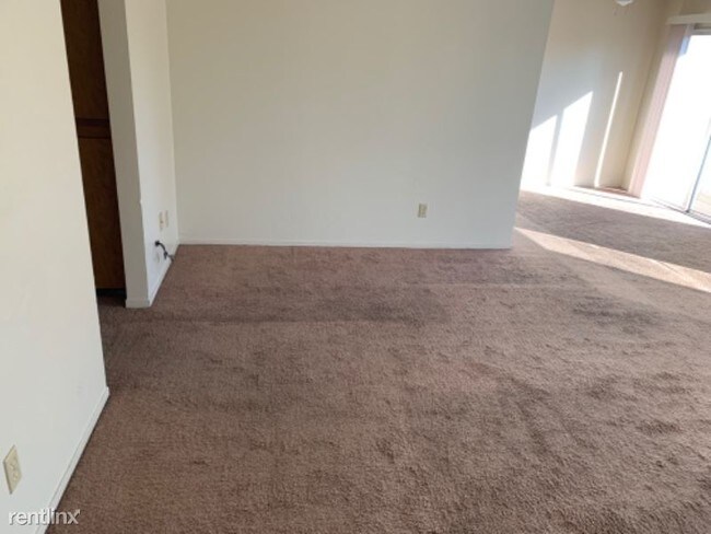 Building Photo - 680 Saginaw St