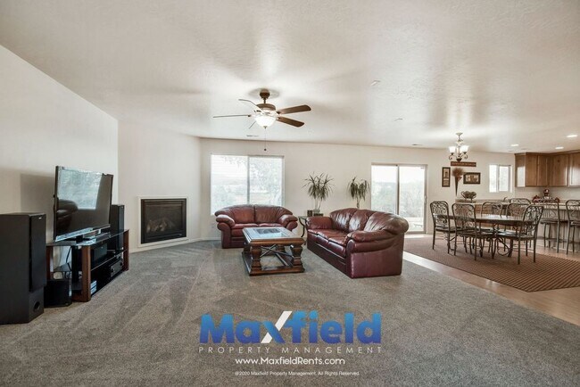 Building Photo - 424 S Willow Park Dr