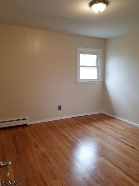 Foto del edificio - 2737 Morris Ave