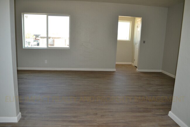 Foto del edificio - 419 E Seneca St