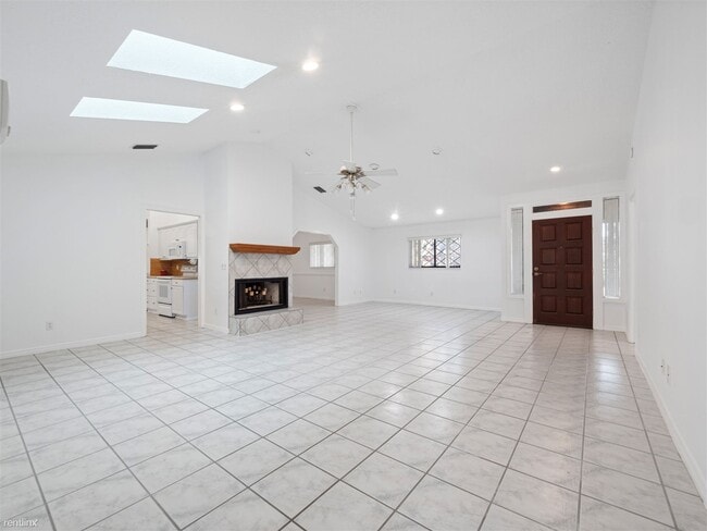 Building Photo - 3 br, 2 bath House - 3612 Quando Drive