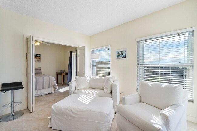 Building Photo - 3230 S Ocean Blvd