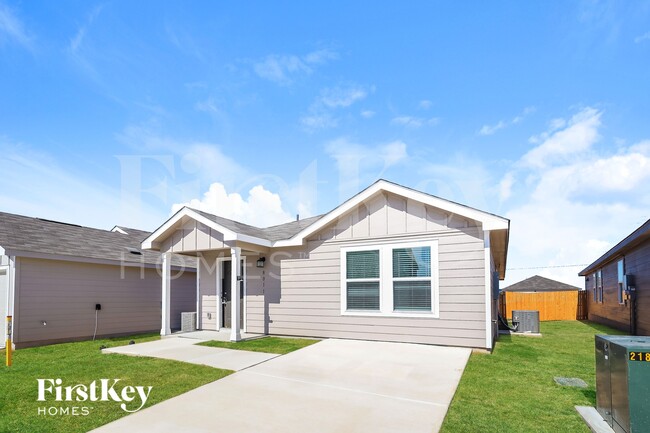 Building Photo - 8011 Nube Medina