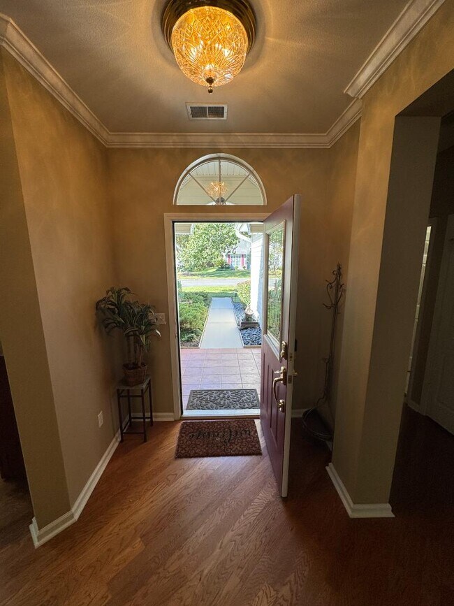 Building Photo - 120 Coburn Dr W