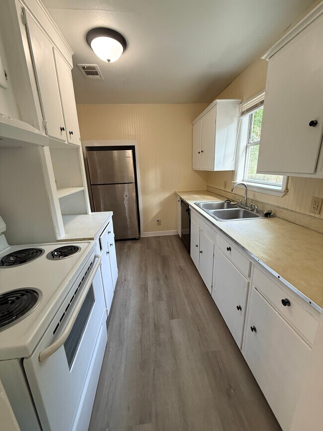 Foto del edificio - 1537 E Gibson St