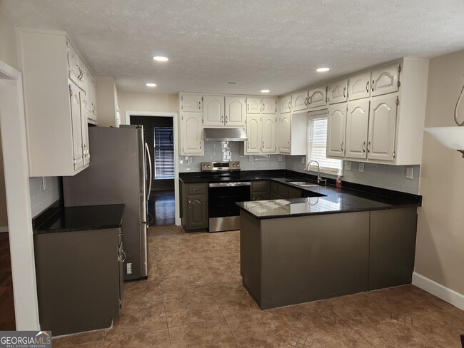 Building Photo - 5170 Lost Dutchman Dr