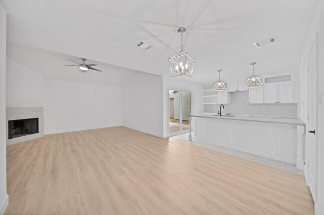 Foto del edificio - 10258 Field Stone Dr