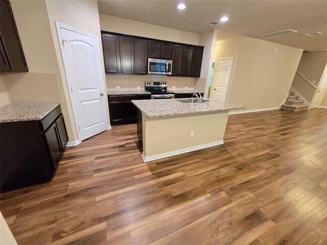 Foto del edificio - 436 Galway Bay Ln