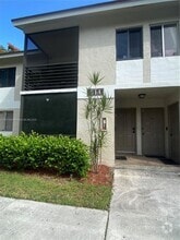 Building Photo - 514 Gardens Dr