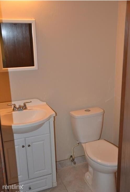 Building Photo - 3 br, 1.5 bath House - 4410 Dickson Dr