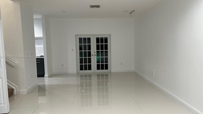 Building Photo - 7636 S Stonecreek Cir