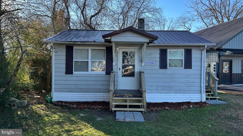 Foto del edificio - 17528 Ward Ave