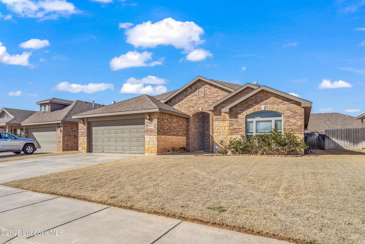 Foto principal - 9604 Ross Avenue