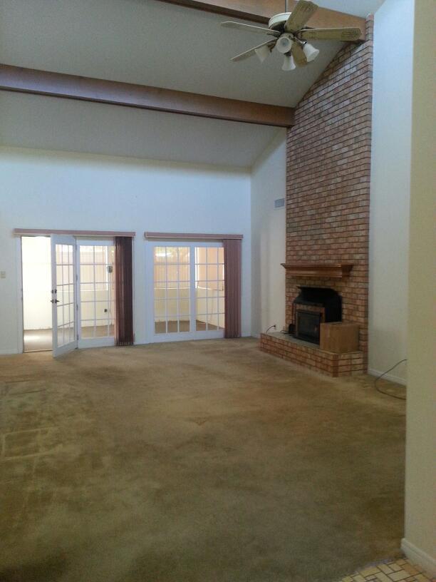 Foto del edificio - Available NOW!