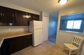 Building Photo - 8828 E Florida Ave