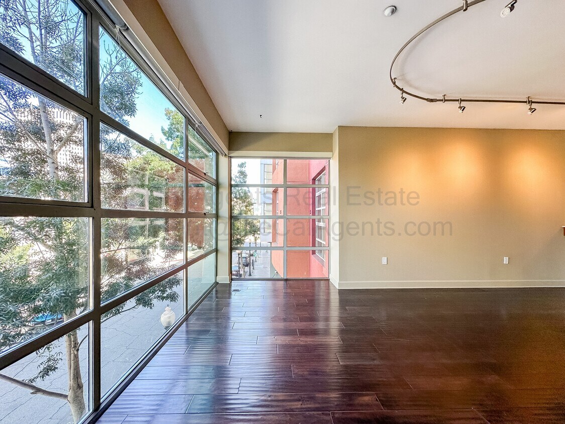 Foto principal - 585 9th St