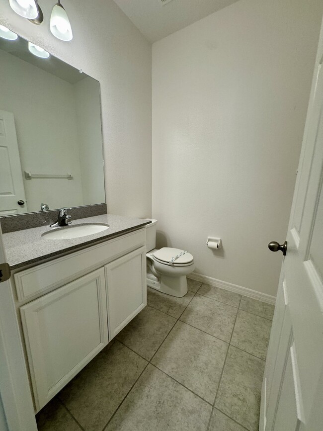 Foto del edificio - "Charming 3-Bedroom Retreat in Lithia, FL ...