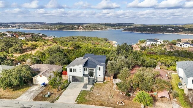 Foto del edificio - 300 Summit Ridge Dr N