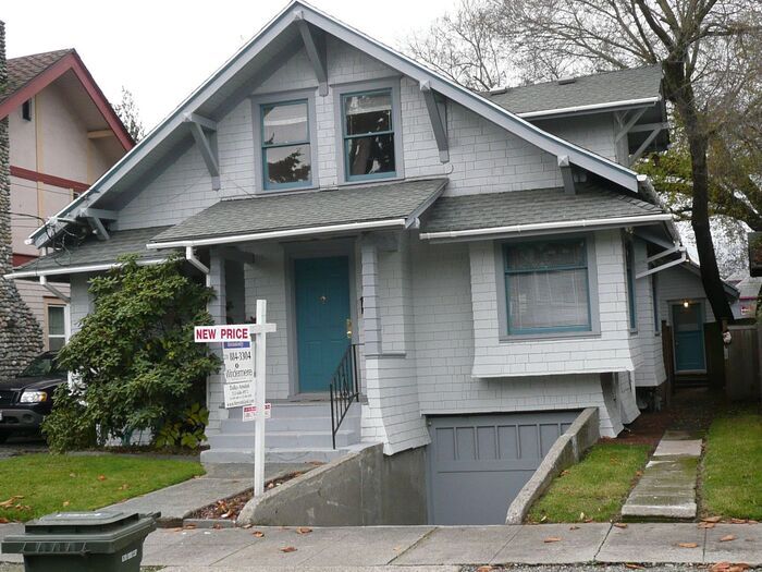 Foto principal - 810 S Ferry St