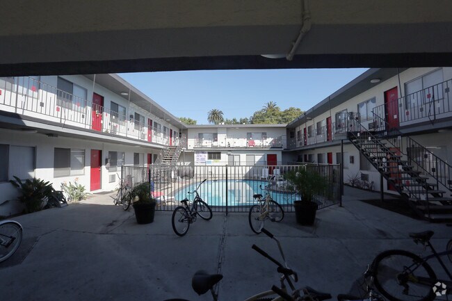 Foto del edificio - The Caribean Apartments