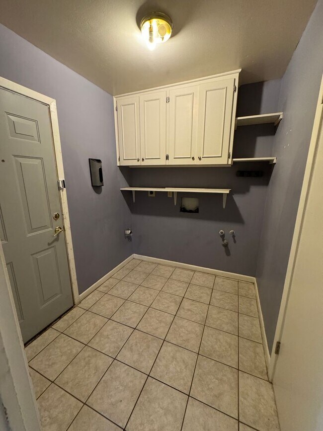 Building Photo - 4/2 home in West Lampasas