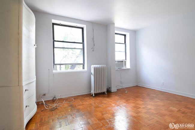 Building Photo - 516 Hudson Street