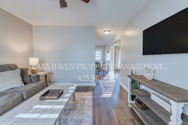 Building Photo - 2 Bed 1 Bath
