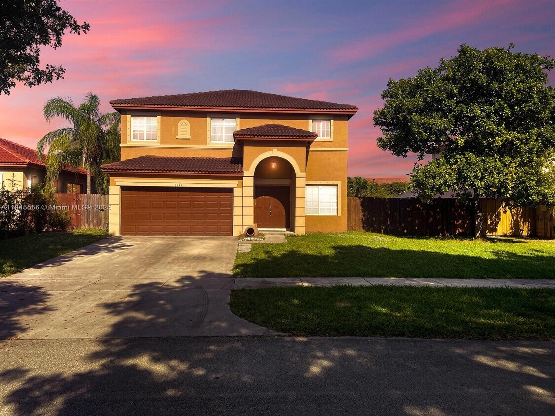Foto principal - 8741 SW 212th Terrace