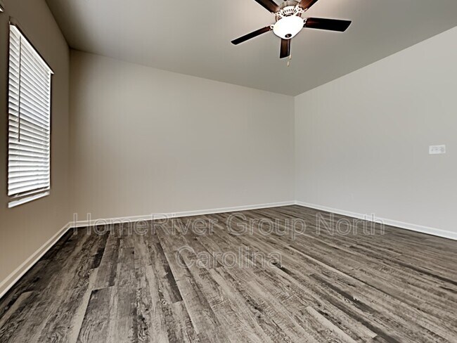 Building Photo - 12363 Old Dulin Farms Way
