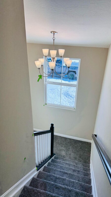 Foto del edificio - 454 Glenhaven Wy
