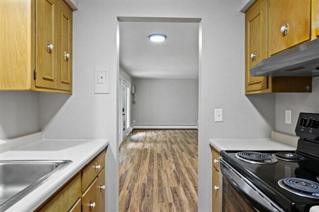 Foto del edificio - 5006 Whitcomb Dr