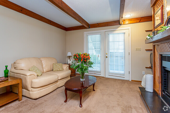 1HAB, 1BA - 560 ft² - Pontchartrain Oaks Apts