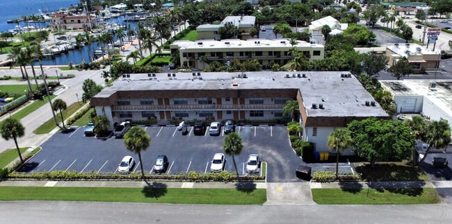 Foto del edificio - 310 Lake Shore Dr