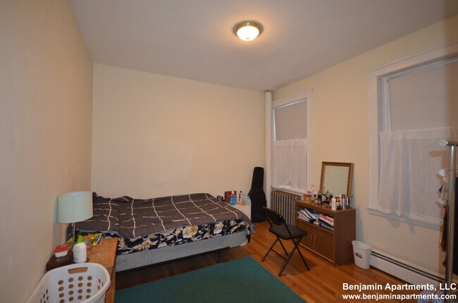 Foto del edificio - 135 Washington St