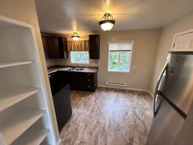 Building Photo - 2156