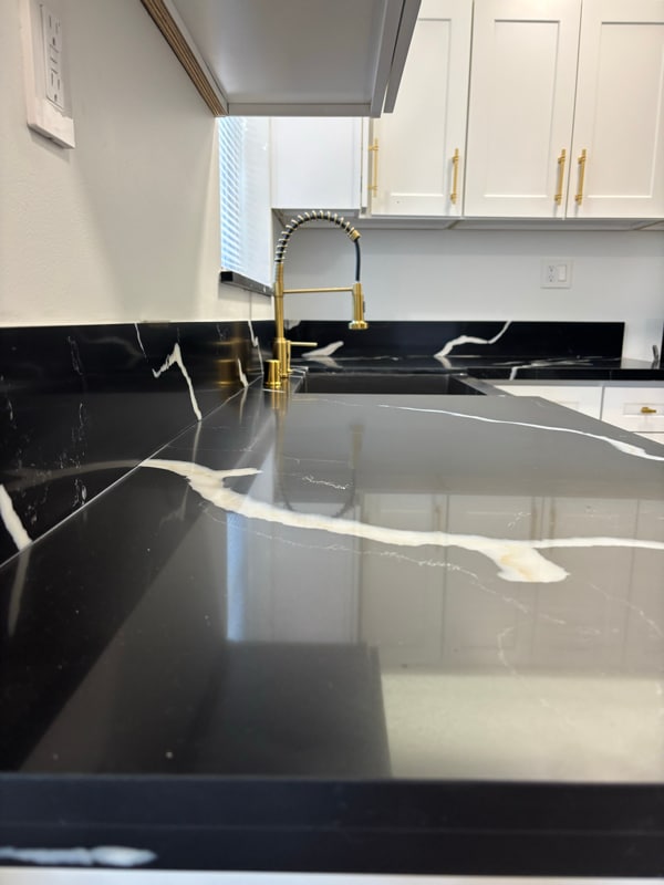 Foto principal - 458 1/2 N Orange Grove Ave