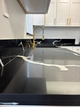 Building Photo - 458 1/2 N Orange Grove Ave