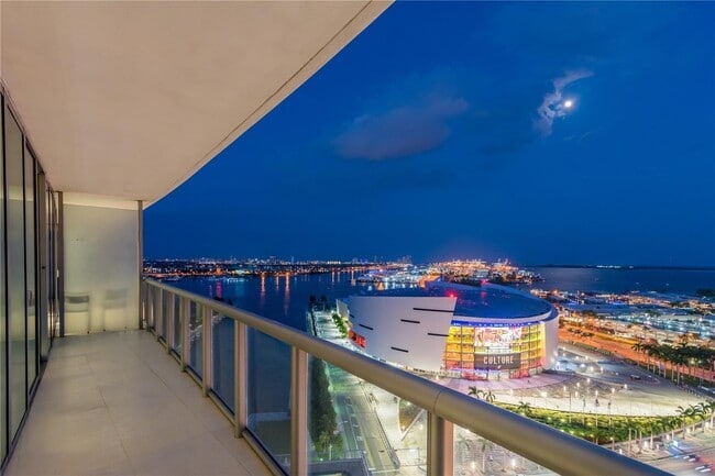 Building Photo - 888 Biscayne Blvd