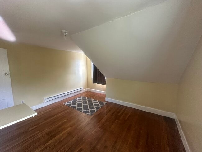 Building Photo - 7A Taylor St