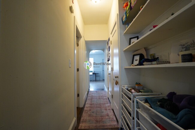 Building Photo - 2 Walnut Terrace