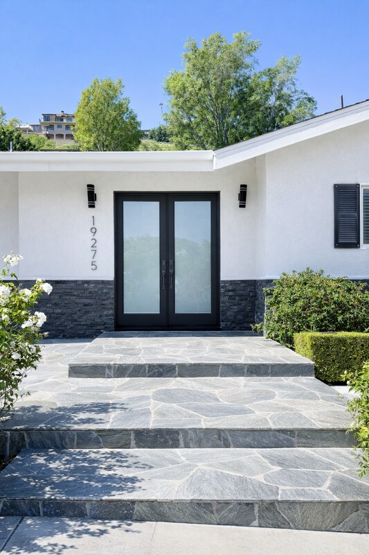 Foto del edificio - 19275 Cresthaven Ln