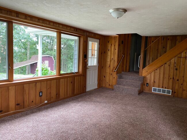 Building Photo - 3568 Tunnel Hill Rd