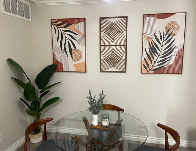 Foto del edificio - 10655 Lemon Ave