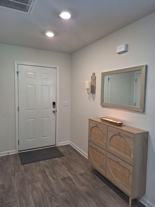 Foto del edificio - Wonderful Four Bedroom Home Located in the...