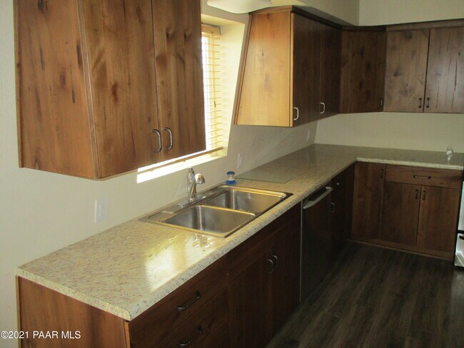 Building Photo - 1301 Prescott Country Club Blvd